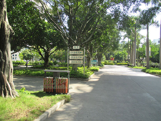 欣方圳鋼木垃圾桶 讓昆明小區更為和諧自然