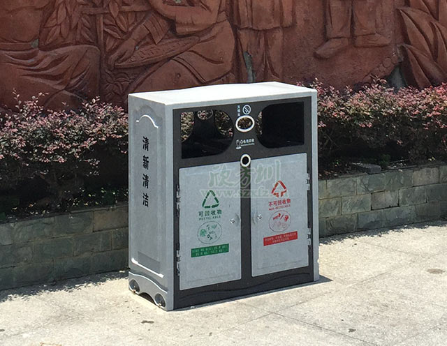 澳洲女護士為省錢 垃圾桶里翻食物